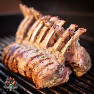 Heerlijk lamsrack met honing en tijm