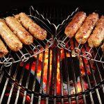 De beste turkse shish kebab op de grill op de weber gbs