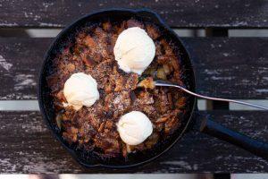 Appelcrumble met bacon bourbon