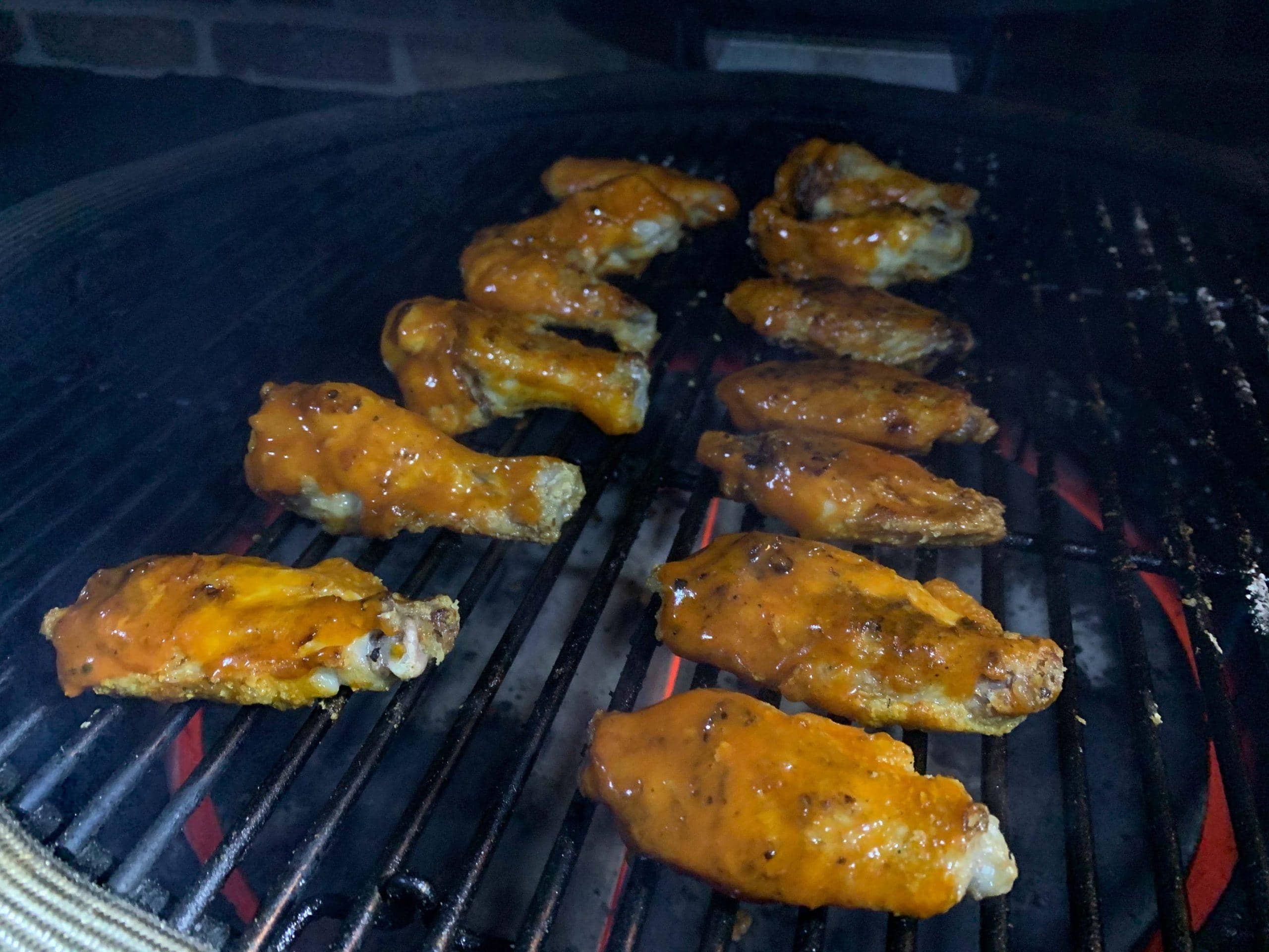 Easy Buffalo Wings hot & spicy op de barbecue