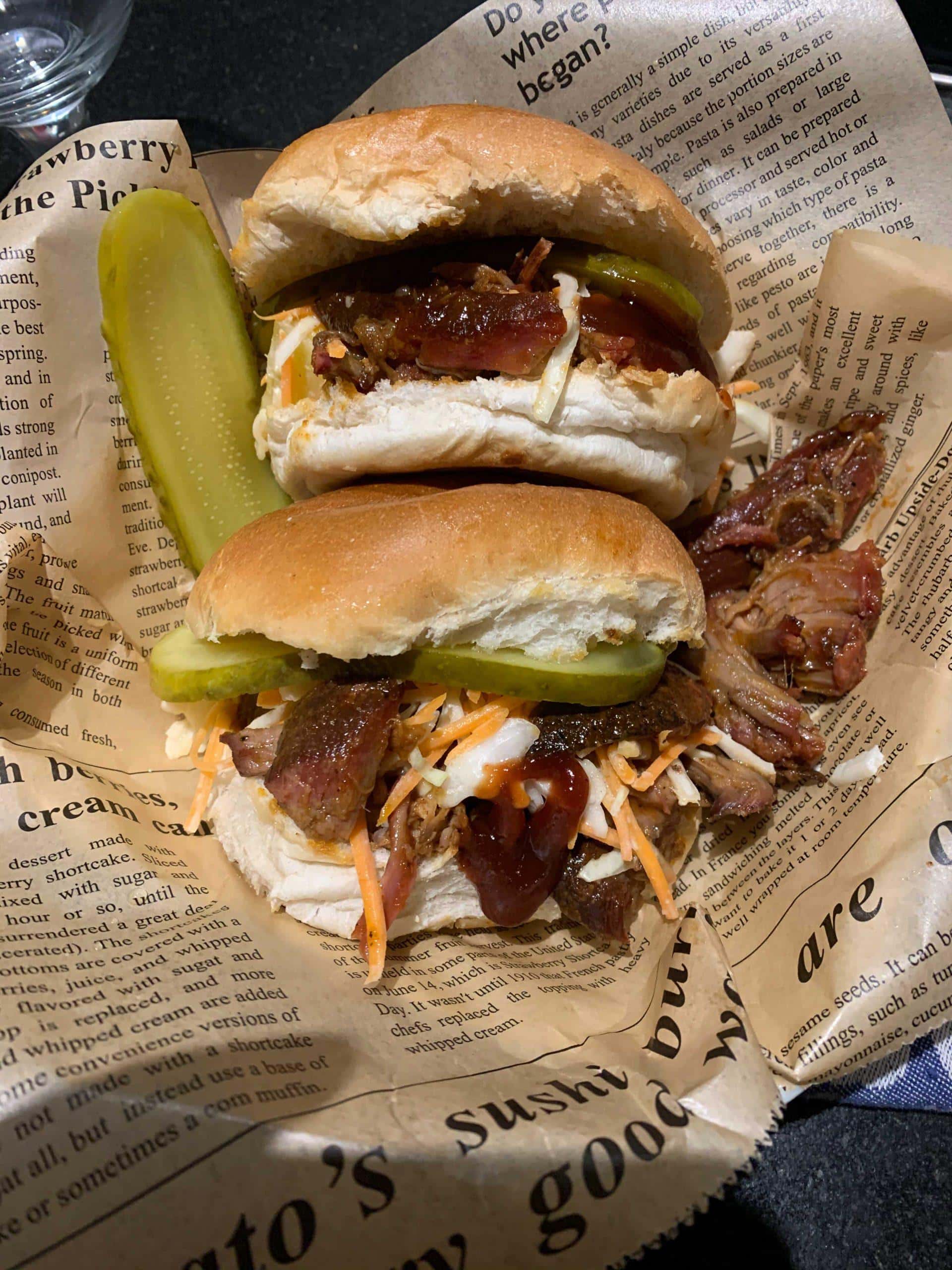 broodjes pulled pork van de barbecue