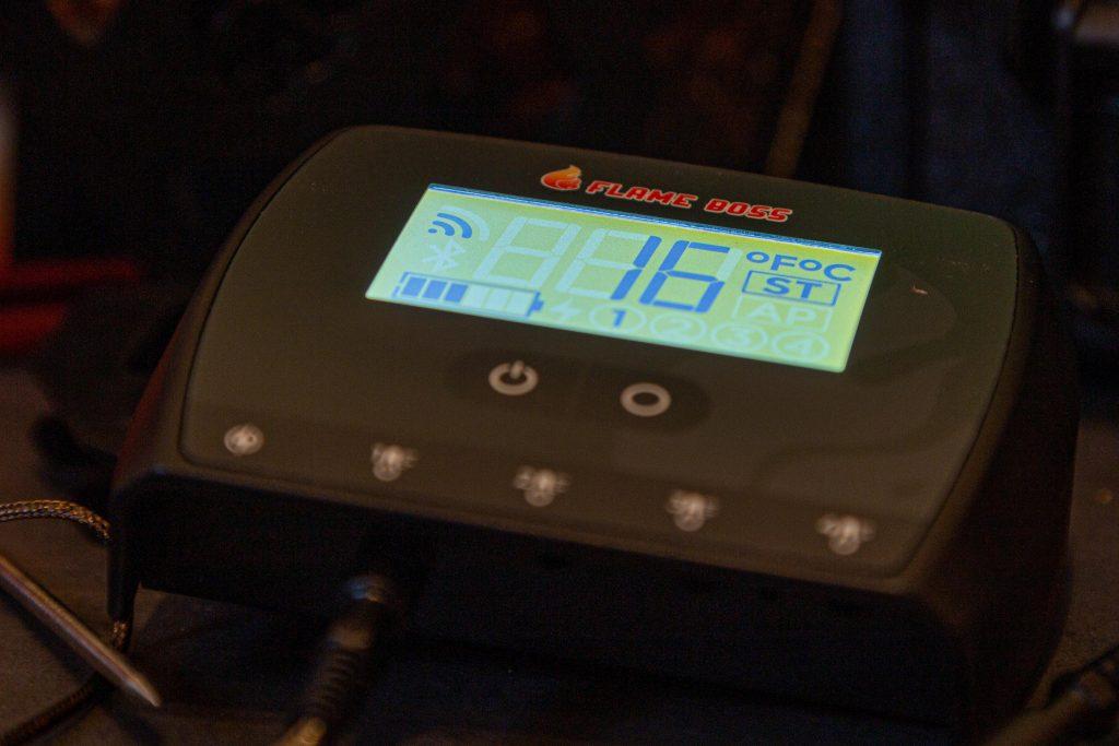 Flame Boss Wi-Fi Thermometer display
