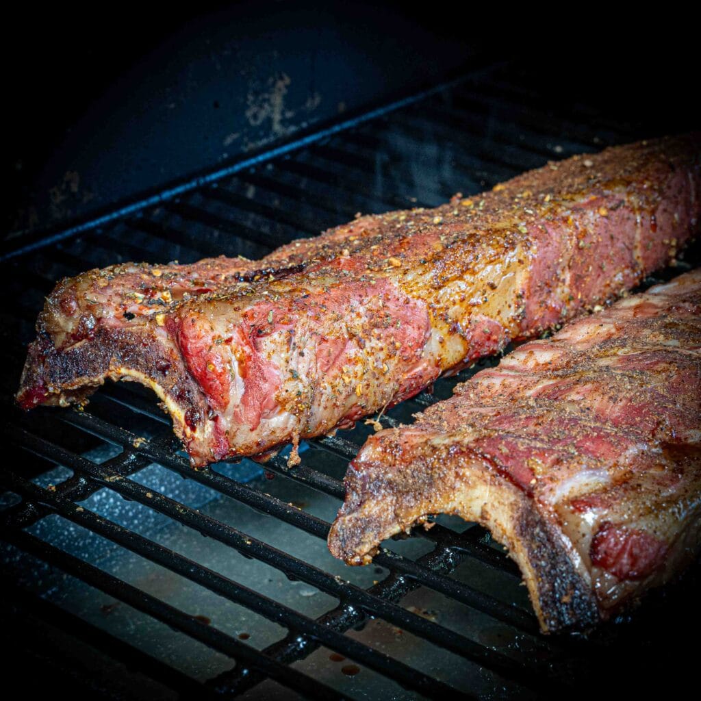 Smoking spareribs
